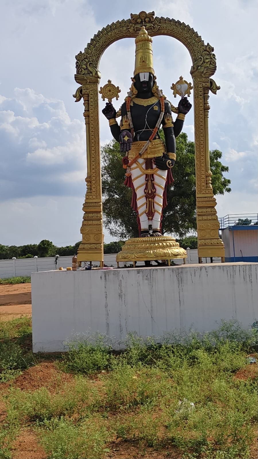 Srinivasam project brochure showing project highlights and location map